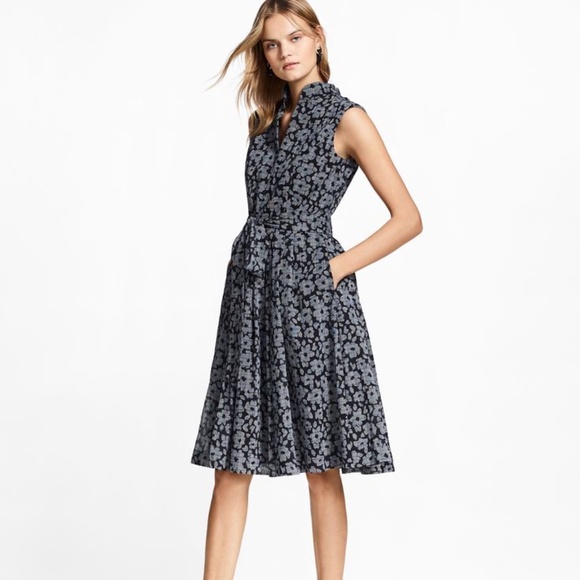 Brooks Brothers Dresses & Skirts - Brooks Brothers Black and Gray Floral Print Pleated Dress
